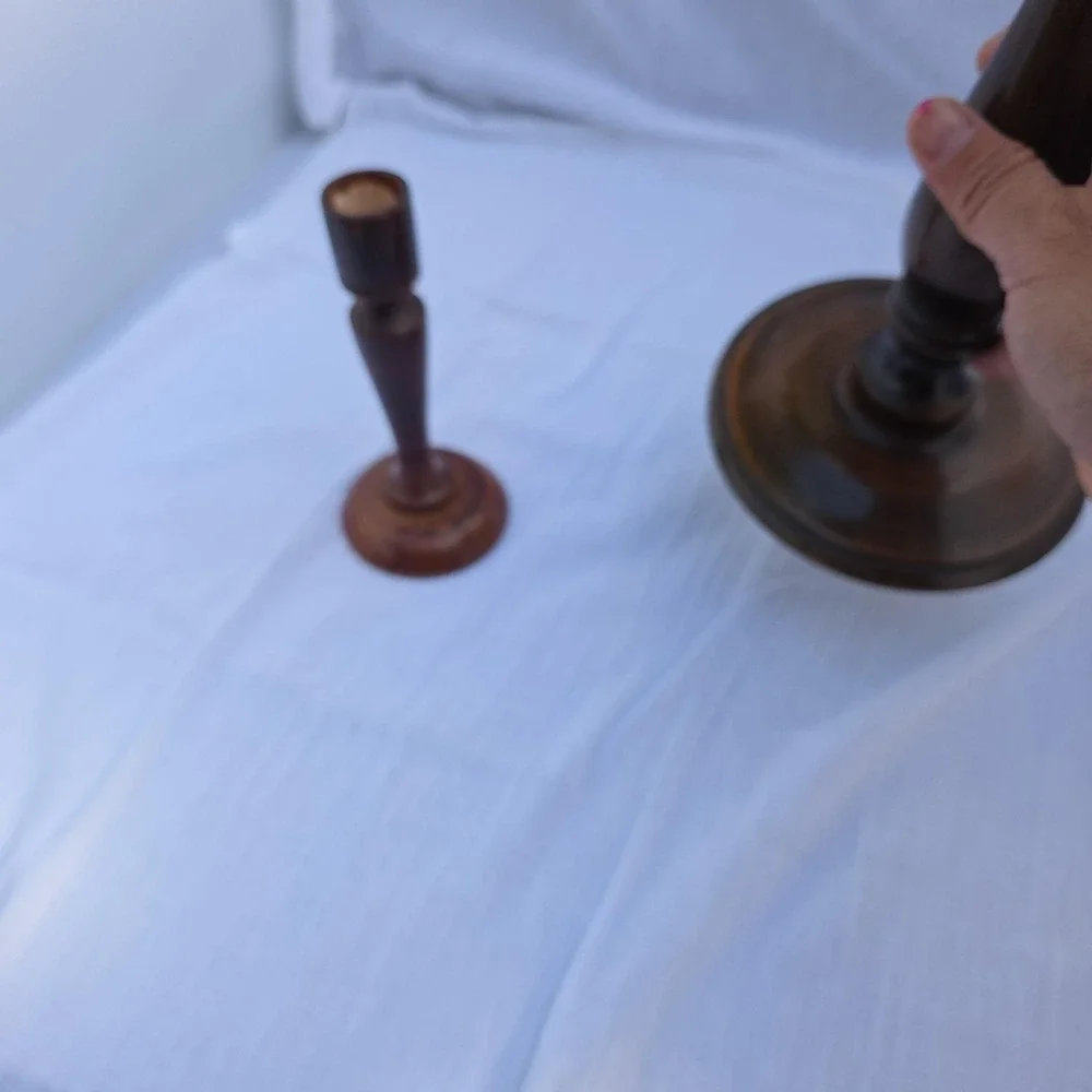Vtg‎ Wood Candlestick Holders Pair Brown Turned Pedestal Taper Spindle Decor